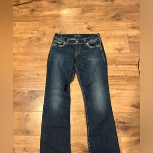 Straight cut blue jeans